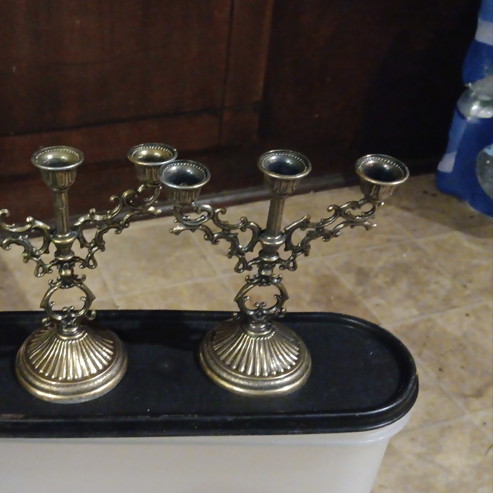 Candle holder